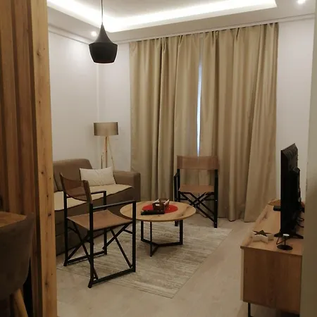Husky N Apartment *